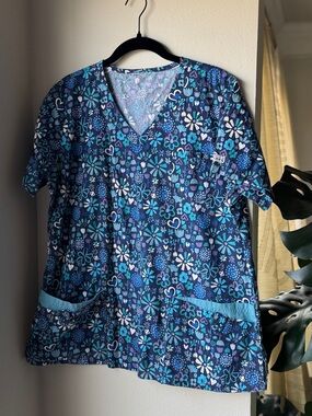 UA Scrubs Women's Floral V-Neck Top